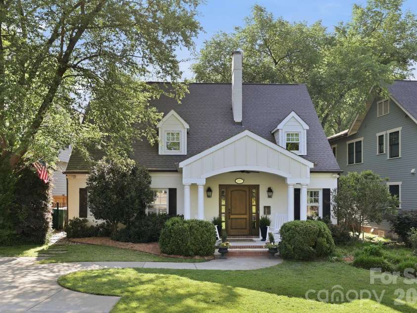 2927 Somerset Drive, Charlotte, NC 28209.  MLS# CAR4372721, YatesRealty ID 22859. 
