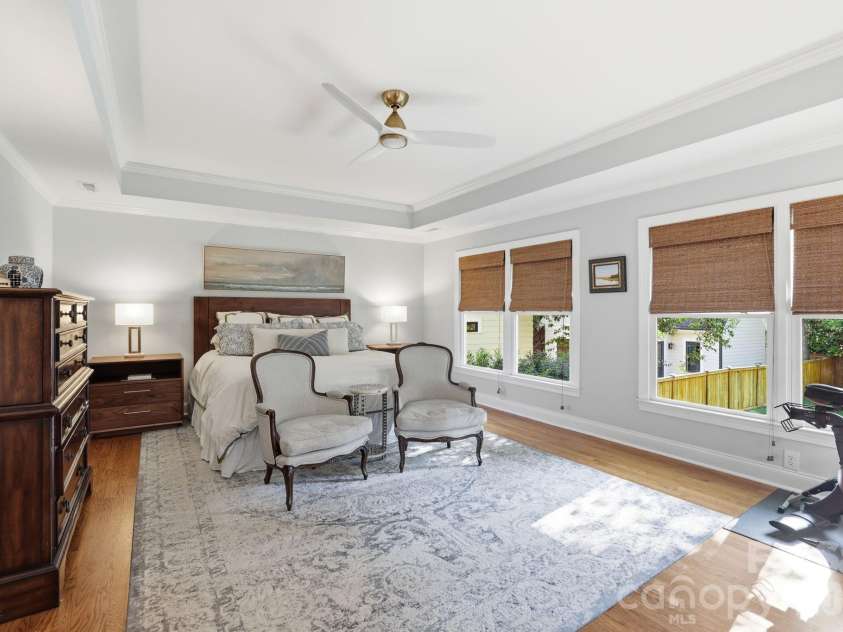 2927 Somerset Drive, Charlotte, NC 28209.  MLS# CAR4372721, YatesRealty ID 22859. 