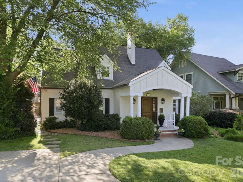 2927 Somerset Drive, Charlotte, NC 28209.  MLS# CAR4372721, YatesRealty ID 22859. 