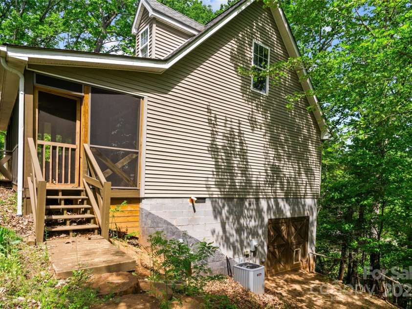 419 Hidden Hill Road, Tryon, NC 28782.  MLS# CAR4250094, YatesRealty ID 22859. 