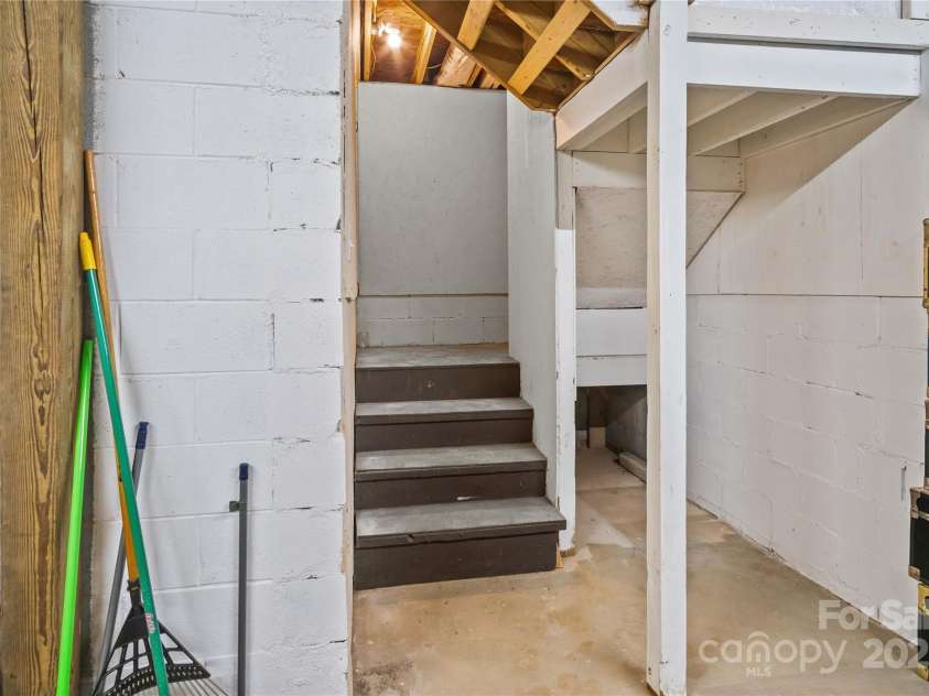 419 Hidden Hill Road, Tryon, NC 28782.  MLS# CAR4250094, YatesRealty ID 22859. 