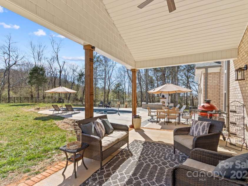 1856 Waterford Pointe Road, Lexington, NC 27292.  MLS# CAR4228082, YatesRealty ID 2286. 