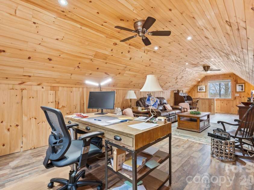 560 Falcon Ridge Drive, West Jefferson, NC 28694.  MLS# CAR4349522, YatesRealty ID 2286. 