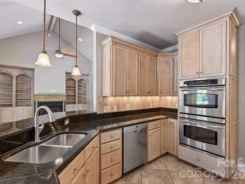 304 Catawba Crest Lane, Clover, SC 29710.  MLS# CAR4381723, YatesRealty ID 22860. 