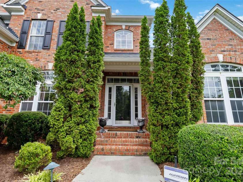 7302 Yellowhorn Trail, Waxhaw, NC 28173.  MLS# CAR4245057, YatesRealty ID 22861. 