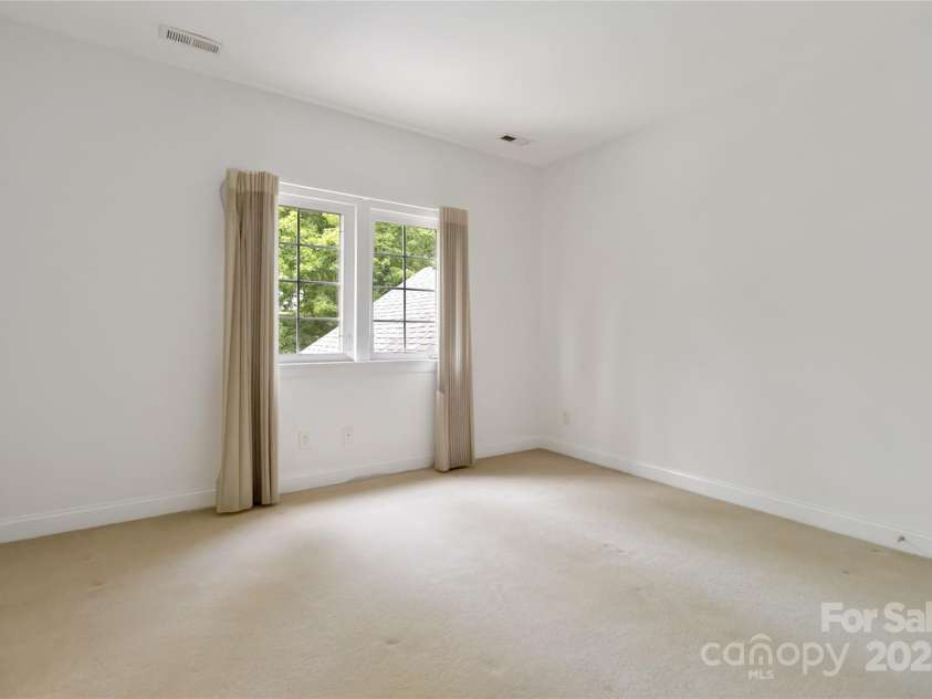 7302 Yellowhorn Trail, Waxhaw, NC 28173.  MLS# CAR4245057, YatesRealty ID 22861. Upstairs bedroom