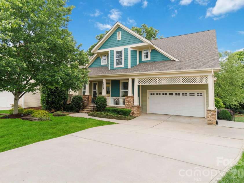 10719 Waycross Drive, Huntersville, NC 28078.  MLS# CAR4358918, YatesRealty ID 22863. Craftsman style home in Skybrook!