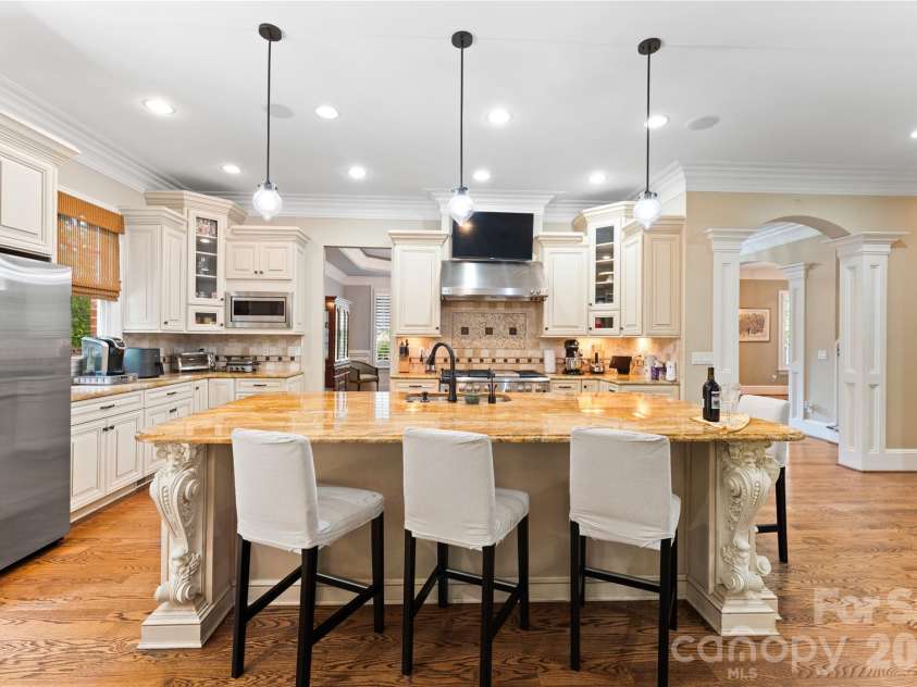 5511 Carmel Road, Charlotte, NC 28226.  MLS# CAR4382196, YatesRealty ID 22864. 