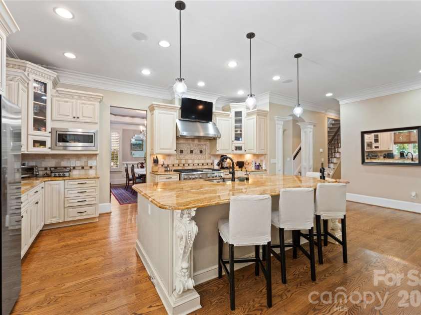5511 Carmel Road, Charlotte, NC 28226.  MLS# CAR4382196, YatesRealty ID 22864. 