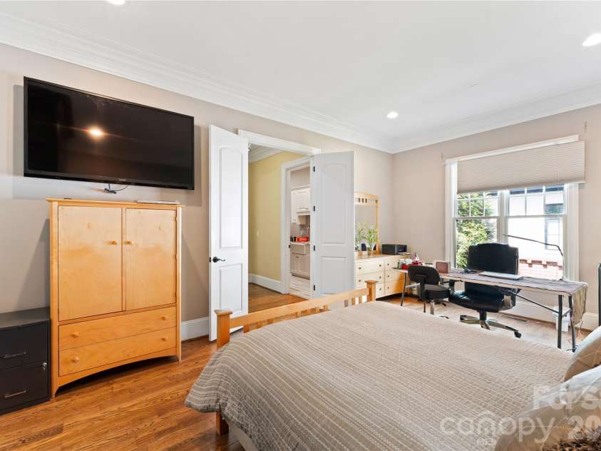 5511 Carmel Road, Charlotte, NC 28226.  MLS# CAR4382196, YatesRealty ID 22864. 