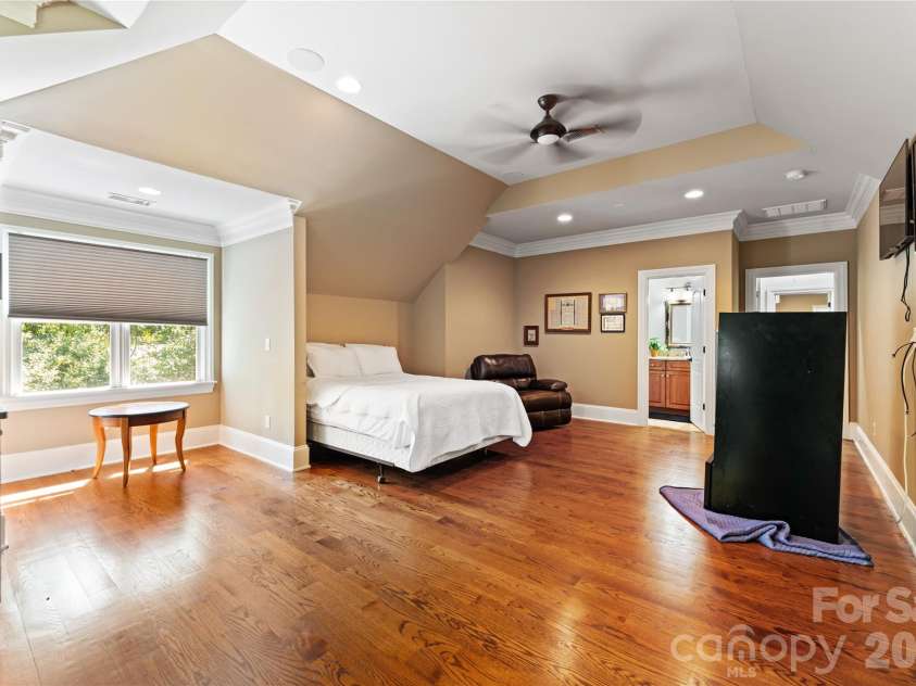 5511 Carmel Road, Charlotte, NC 28226.  MLS# CAR4382196, YatesRealty ID 22864. 