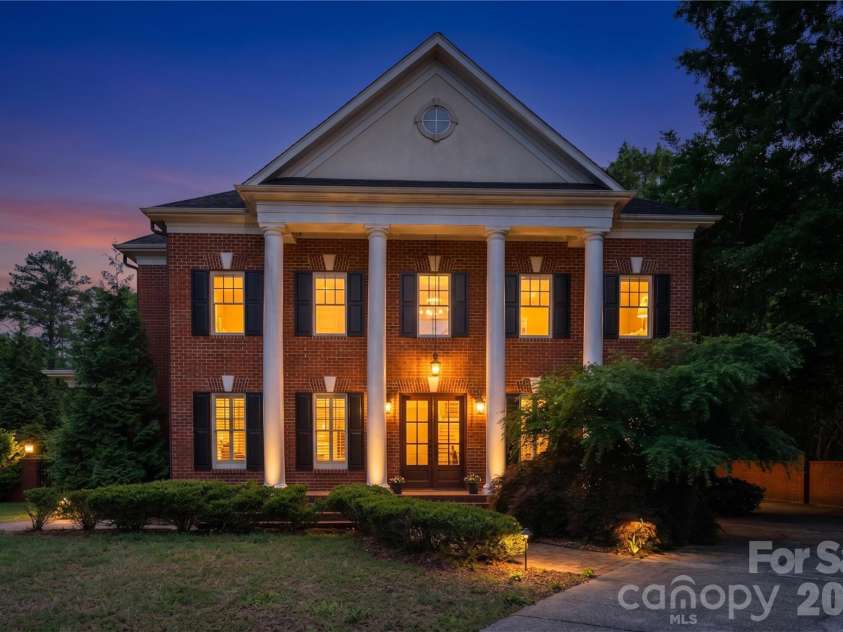 5511 Carmel Road, Charlotte, NC 28226.  MLS# CAR4382196, YatesRealty ID 22864. 