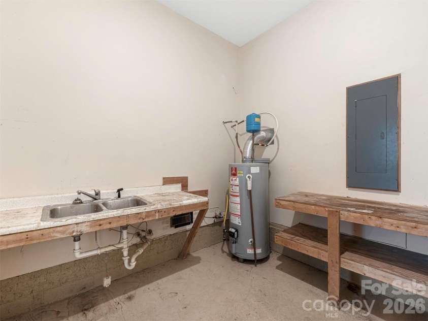 4148 Old Course Drive, Charlotte, NC 28277.  MLS# CAR4355067, YatesRealty ID 22865. 