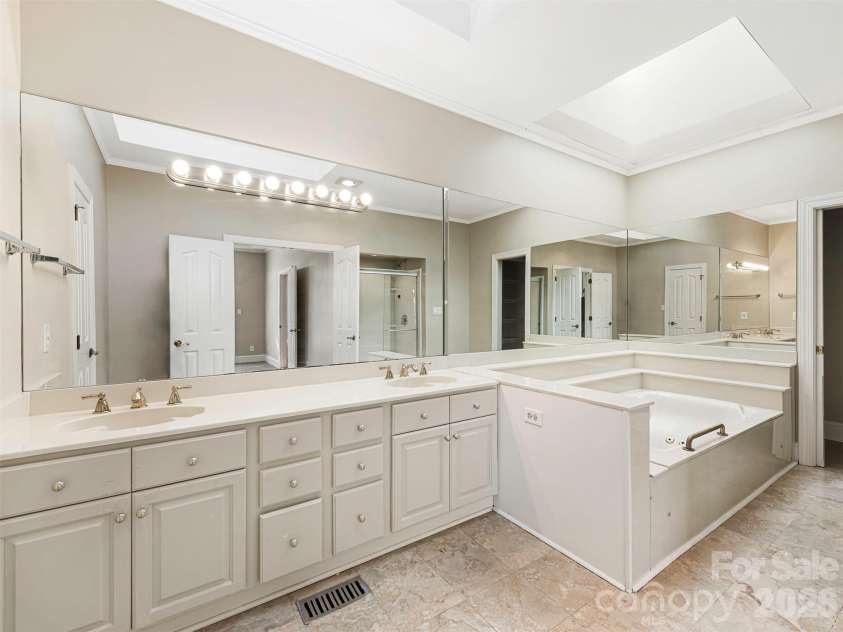 4148 Old Course Drive, Charlotte, NC 28277.  MLS# CAR4355067, YatesRealty ID 22865. 