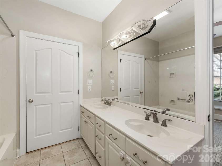 4148 Old Course Drive, Charlotte, NC 28277.  MLS# CAR4355067, YatesRealty ID 22865. 