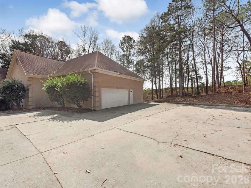 4148 Old Course Drive, Charlotte, NC 28277.  MLS# CAR4355067, YatesRealty ID 22865. 