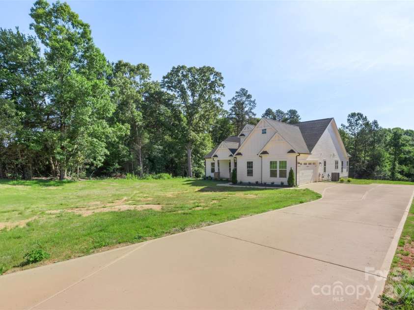 8680 Sherrills Ford Road, Sherrills Ford, NC 28673.  MLS# CAR4272451, YatesRealty ID 22865. 