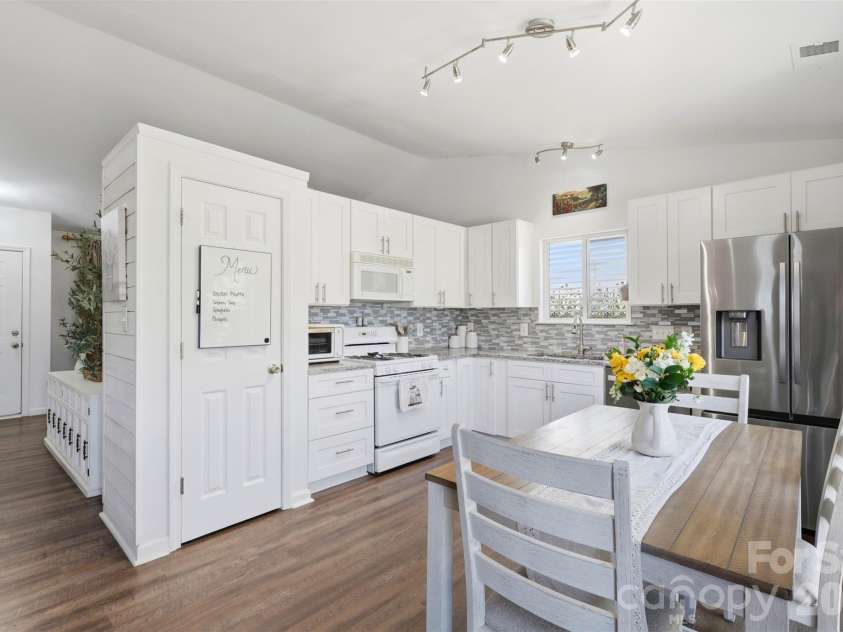 1007 Great Falls Drive, Monroe, NC 28110.  MLS# CAR4382454, YatesRealty ID 22866. Thoughtfully updated kitchen