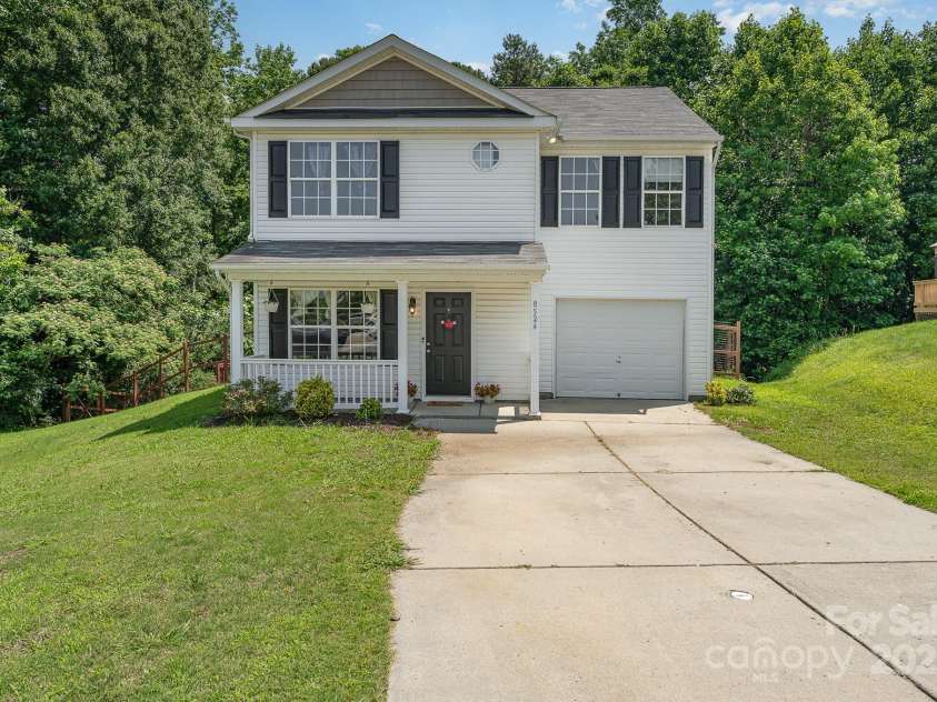8524 Emerald Fern Way, Charlotte, NC 28214.  MLS# CAR4264082, YatesRealty ID 22866. 