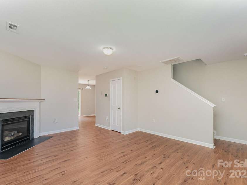8524 Emerald Fern Way, Charlotte, NC 28214.  MLS# CAR4264082, YatesRealty ID 22866. 