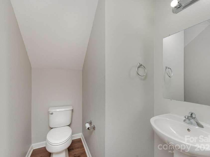 8524 Emerald Fern Way, Charlotte, NC 28214.  MLS# CAR4264082, YatesRealty ID 22866. 