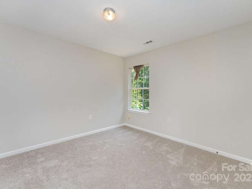 8524 Emerald Fern Way, Charlotte, NC 28214.  MLS# CAR4264082, YatesRealty ID 22866. 