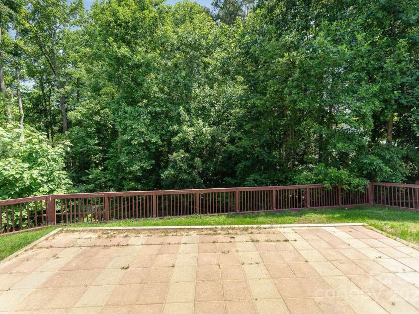 8524 Emerald Fern Way, Charlotte, NC 28214.  MLS# CAR4264082, YatesRealty ID 22866. 