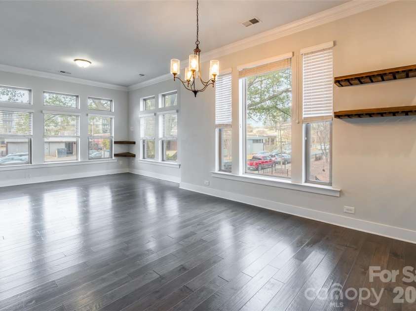 2515 Euclid Avenue, Charlotte, NC 28203.  MLS# CAR4327368, YatesRealty ID 22867. 