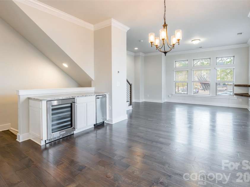 2515 Euclid Avenue, Charlotte, NC 28203.  MLS# CAR4327368, YatesRealty ID 22867. 