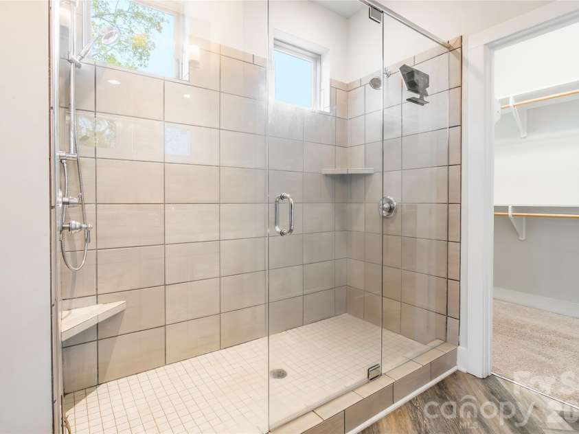 2515 Euclid Avenue, Charlotte, NC 28203.  MLS# CAR4327368, YatesRealty ID 22867. 