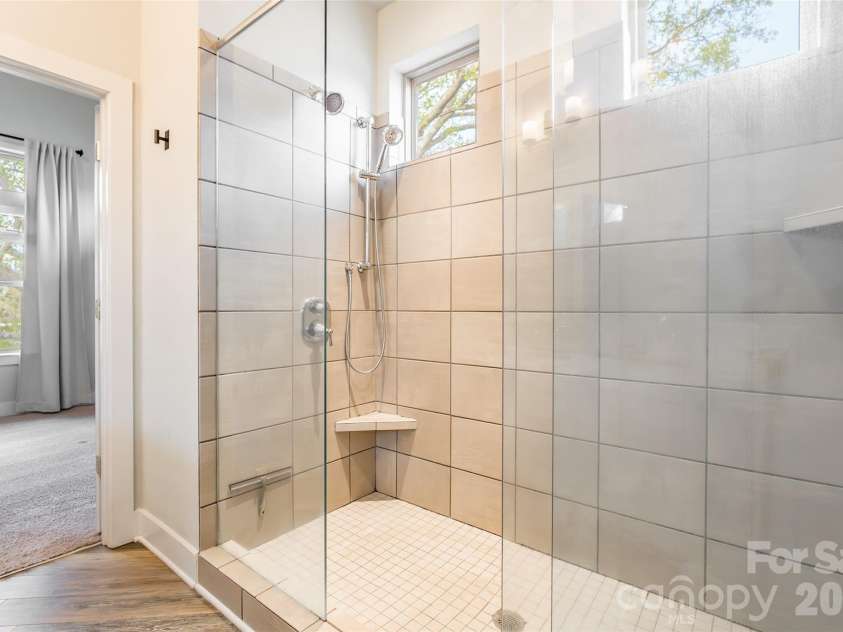 2515 Euclid Avenue, Charlotte, NC 28203.  MLS# CAR4327368, YatesRealty ID 22867. 
