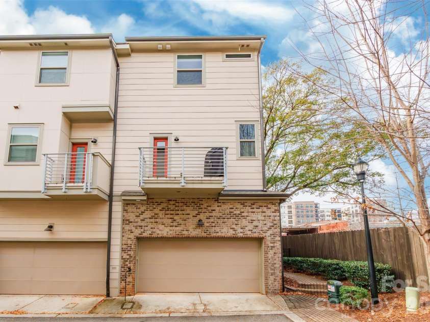 2515 Euclid Avenue, Charlotte, NC 28203.  MLS# CAR4327368, YatesRealty ID 22867. 