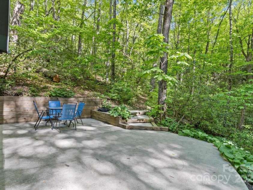 3147 Old US 25 Highway, Zirconia, NC 28790.  MLS# CAR4261483, YatesRealty ID 22867. 
