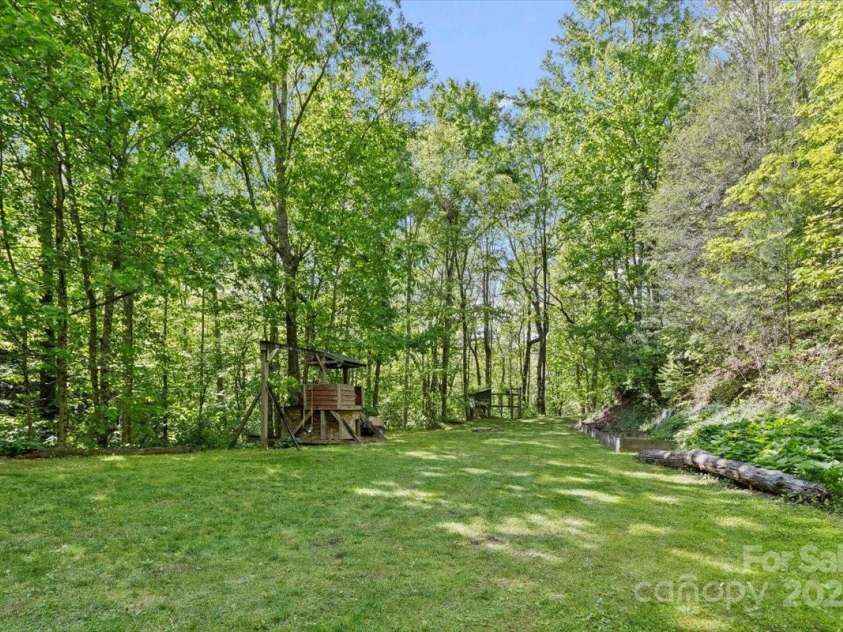 3147 Old US 25 Highway, Zirconia, NC 28790.  MLS# CAR4261483, YatesRealty ID 22867. 