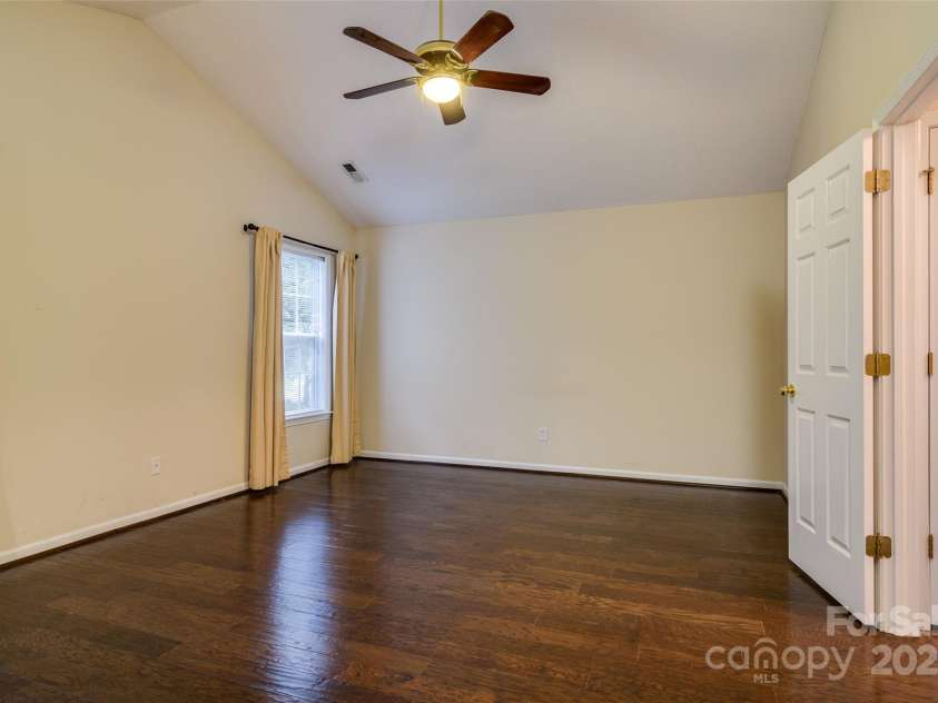 395 Running Briar Road, Fletcher, NC 28732.  MLS# CAR4272017, YatesRealty ID 22868. 