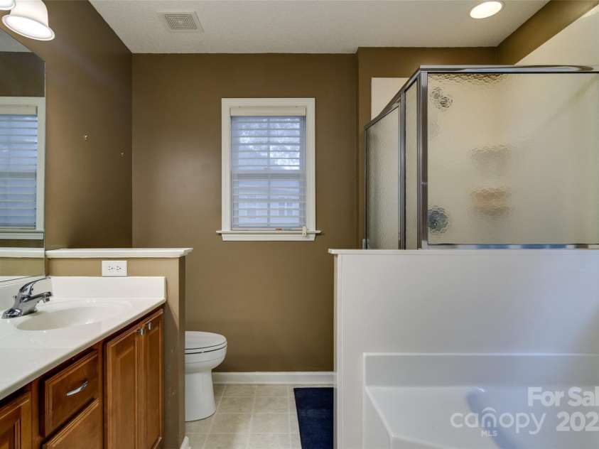 395 Running Briar Road, Fletcher, NC 28732.  MLS# CAR4272017, YatesRealty ID 22868. 