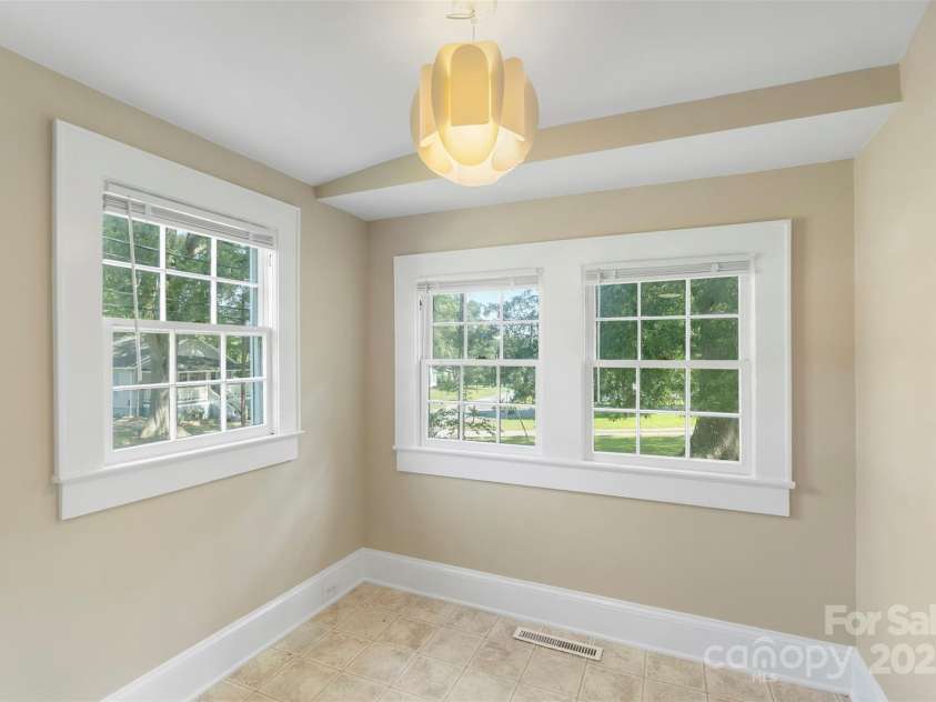 202 Glenn Avenue, Kannapolis, NC 28081.  MLS# CAR4268329, YatesRealty ID 22869. 