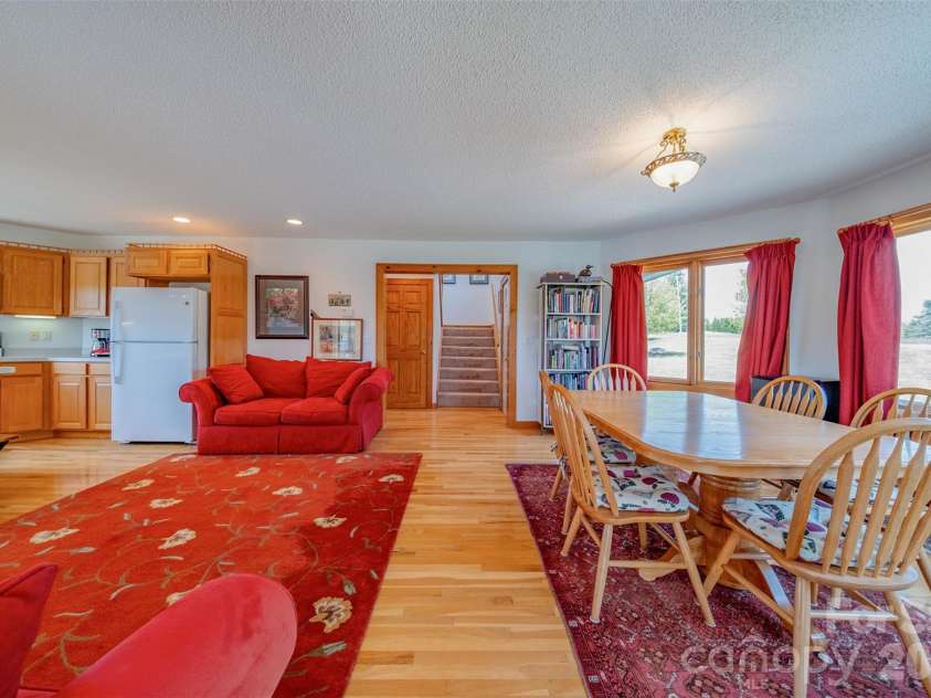 216 Deer Track Lane, Sparta, NC 28675.  MLS# CAR4375464, YatesRealty ID 22869. 