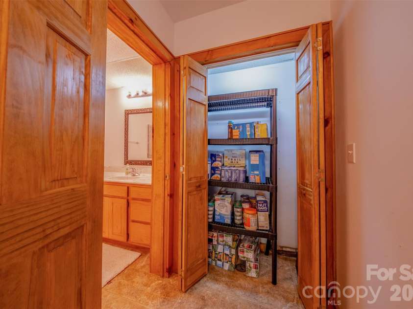 216 Deer Track Lane, Sparta, NC 28675.  MLS# CAR4375464, YatesRealty ID 22869. 