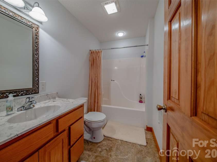 216 Deer Track Lane, Sparta, NC 28675.  MLS# CAR4375464, YatesRealty ID 22869. 