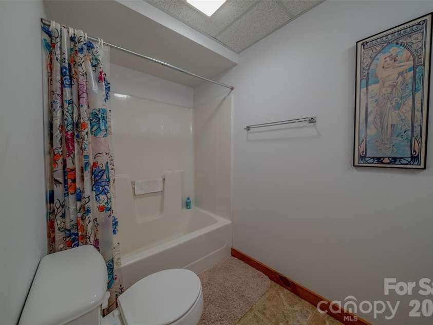 216 Deer Track Lane, Sparta, NC 28675.  MLS# CAR4375464, YatesRealty ID 22869. 