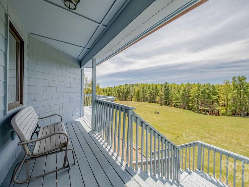 216 Deer Track Lane, Sparta, NC 28675.  MLS# CAR4375464, YatesRealty ID 22869. 