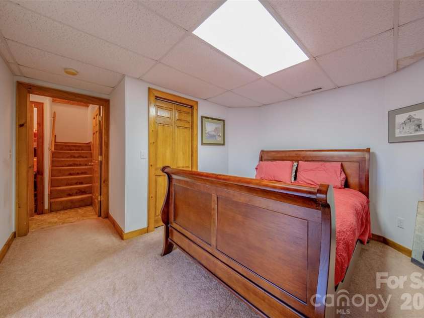 216 Deer Track Lane, Sparta, NC 28675.  MLS# CAR4375464, YatesRealty ID 22869. 