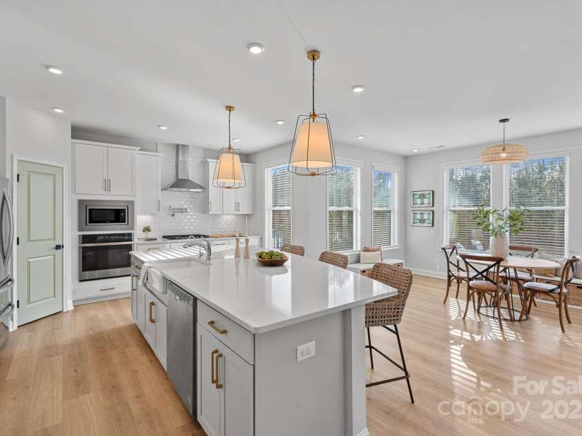 2253 Masons Bend Drive, Fort Mill, SC 29708.  MLS# CAR4332327, YatesRealty ID 2287. 