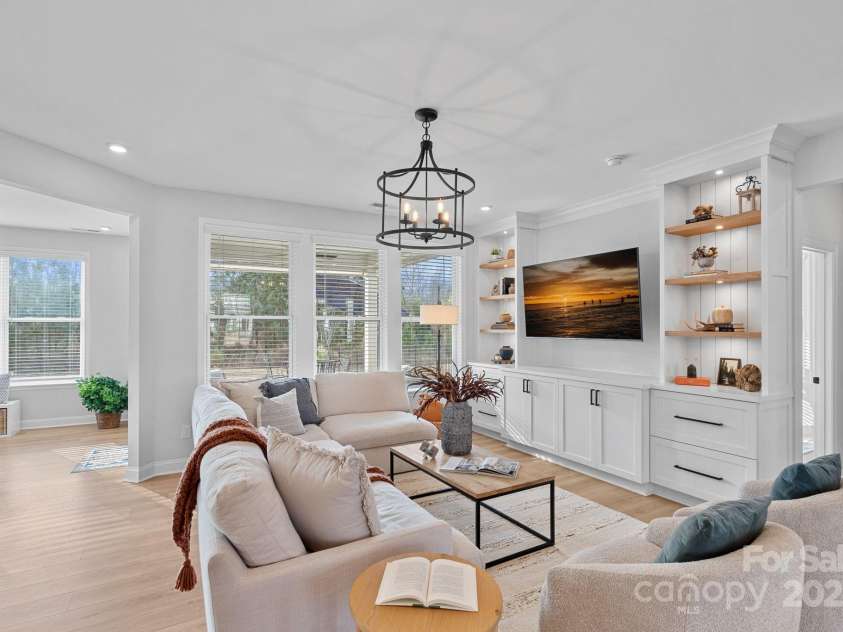 2253 Masons Bend Drive, Fort Mill, SC 29708.  MLS# CAR4332327, YatesRealty ID 2287. 