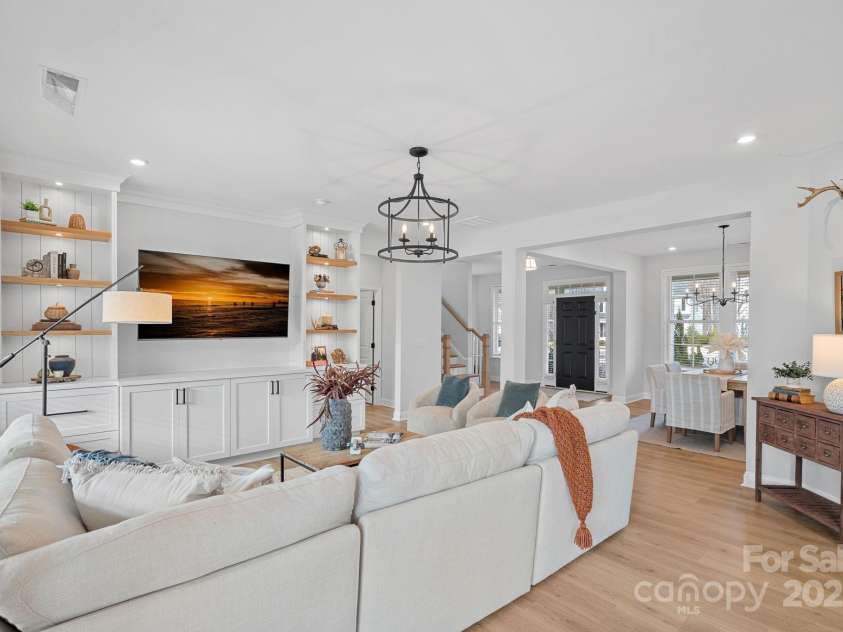 2253 Masons Bend Drive, Fort Mill, SC 29708.  MLS# CAR4332327, YatesRealty ID 2287. 