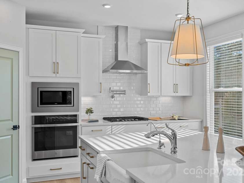 2253 Masons Bend Drive, Fort Mill, SC 29708.  MLS# CAR4332327, YatesRealty ID 2287. 