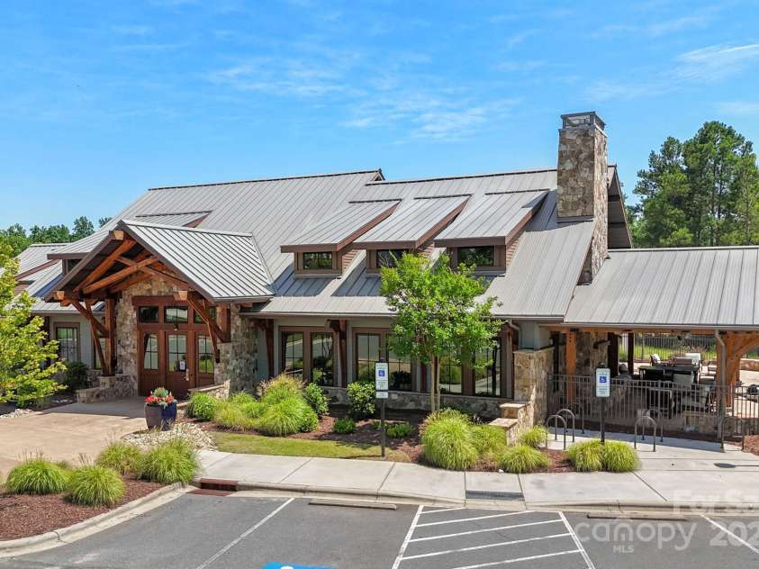 2253 Masons Bend Drive, Fort Mill, SC 29708.  MLS# CAR4332327, YatesRealty ID 2287. Clubhouse