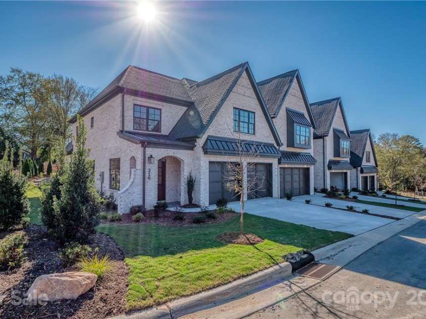 317 Audrey Place, Charlotte, NC 28226.  MLS# CAR3741740, YatesRealty ID 2287. 