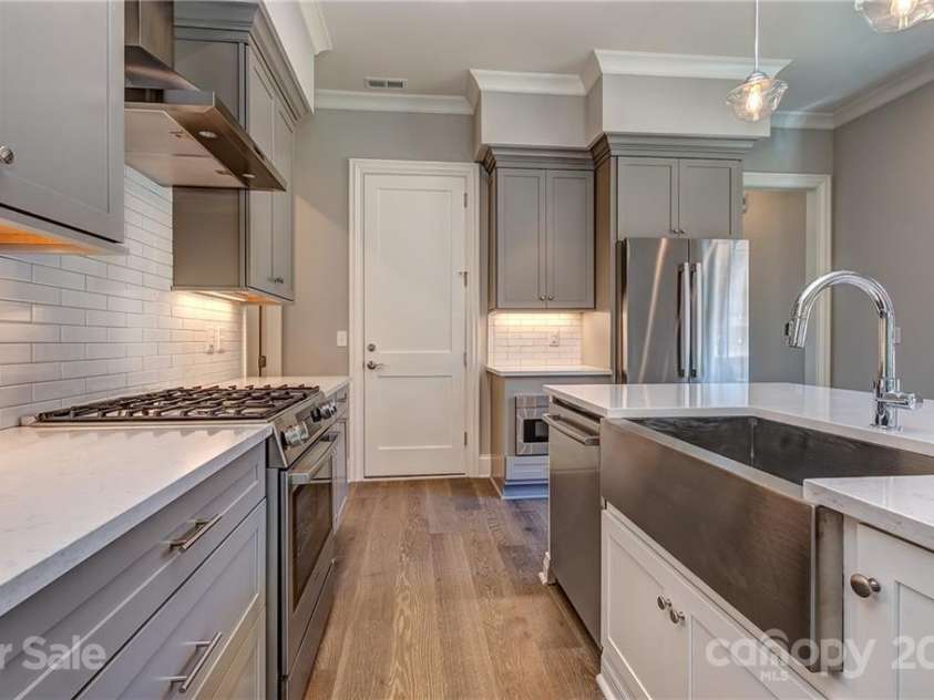 317 Audrey Place, Charlotte, NC 28226.  MLS# CAR3741740, YatesRealty ID 2287. 